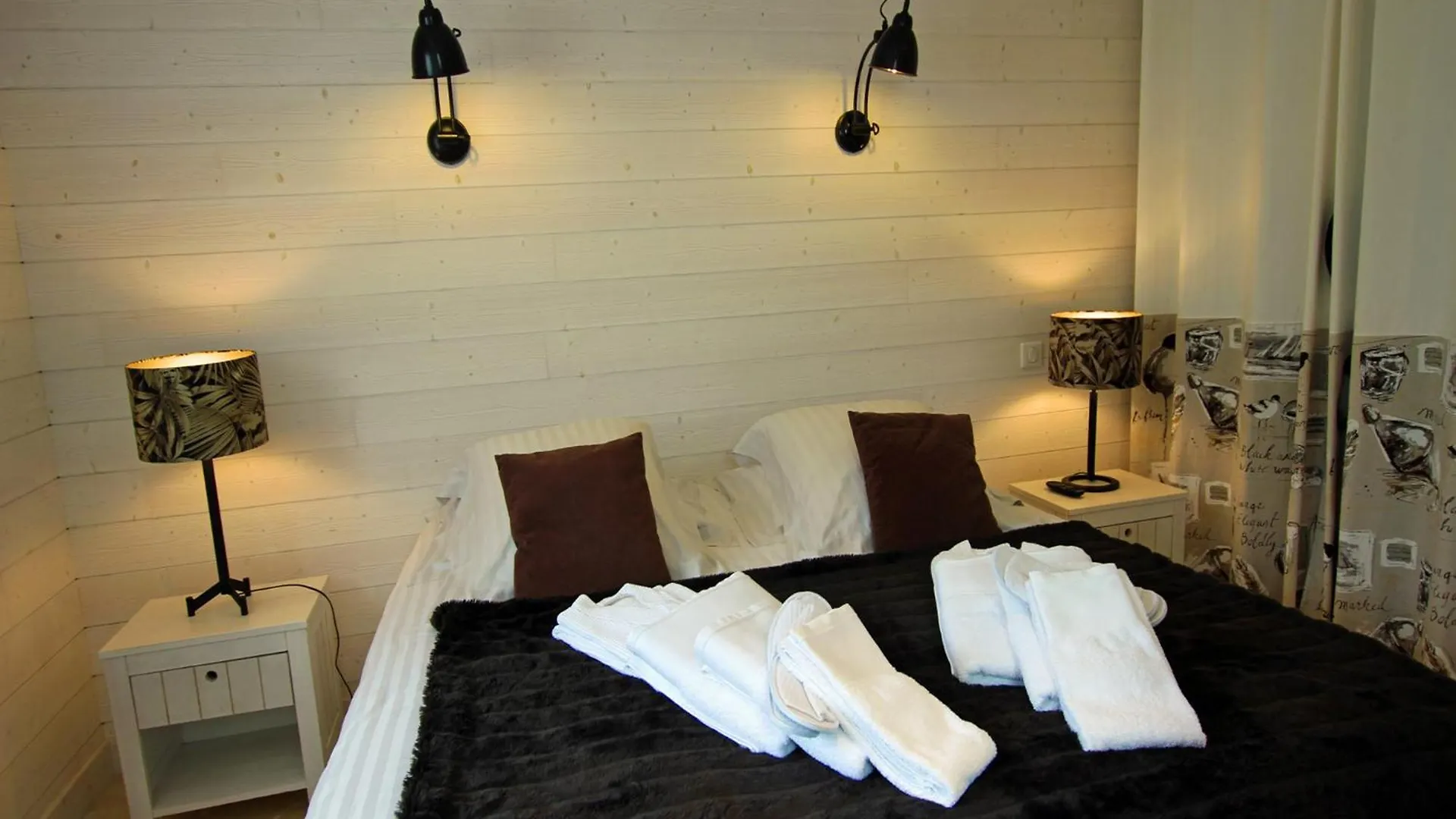 Au Pre Carre Hotel Plumergat