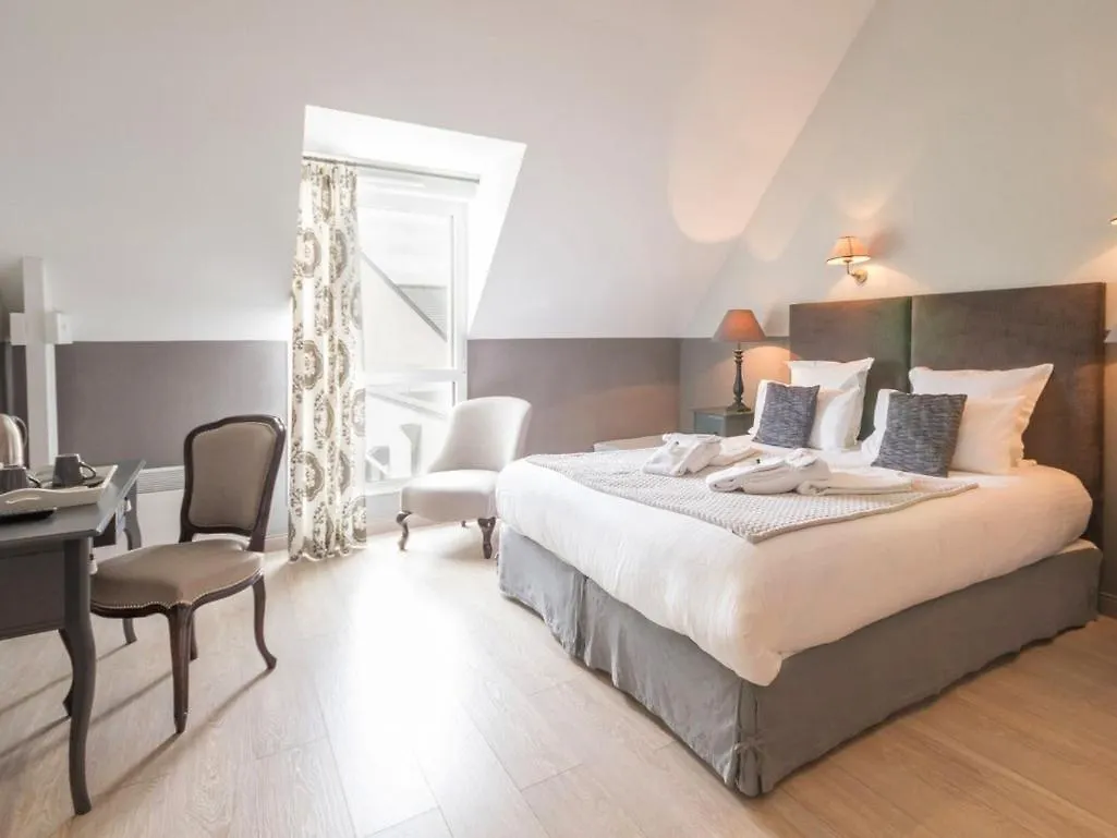 Au Pre Carre Hotel Plumergat
